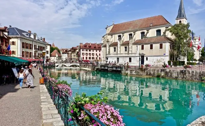 Annecy, one of the most picturesque weekend travel destinations from Paris