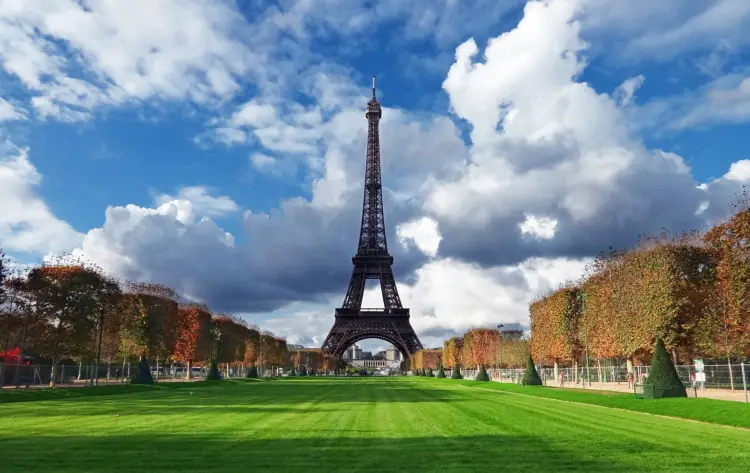 The Champs de Mars, my favourite destination on our list of Eiffel Tower picture ideas