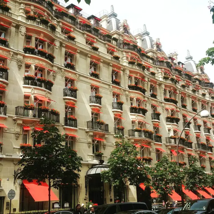 Hôtel Plaza Athénée, one of the five star hotels with Eiffel Tower views 