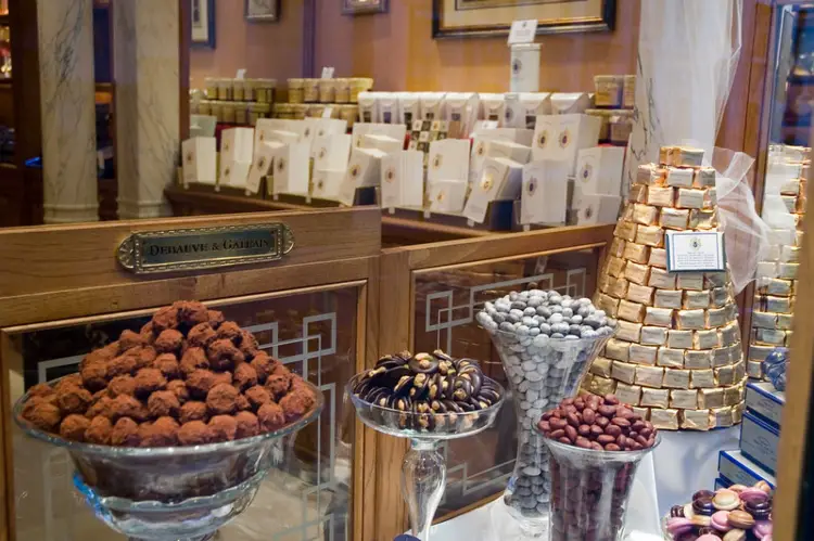 Chocolates, which are one of the foods you need to eat in Paris