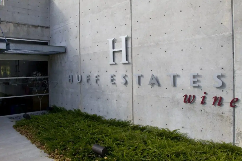 best-wineriest-in-prince-edward-county-huff-estates