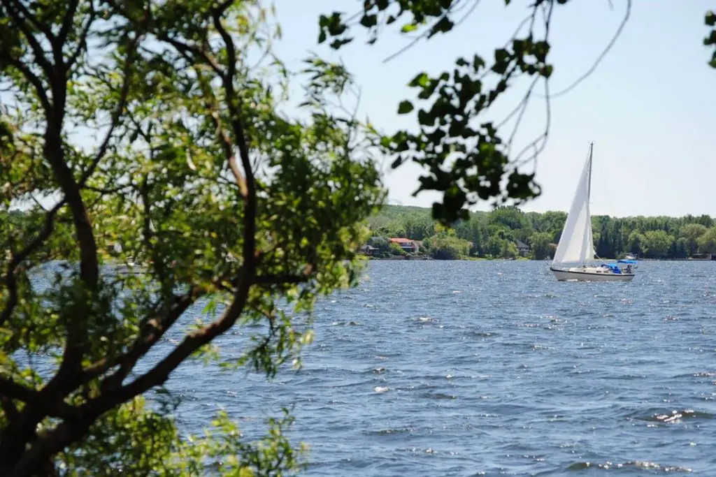 Sailing in the Bay of Quinte