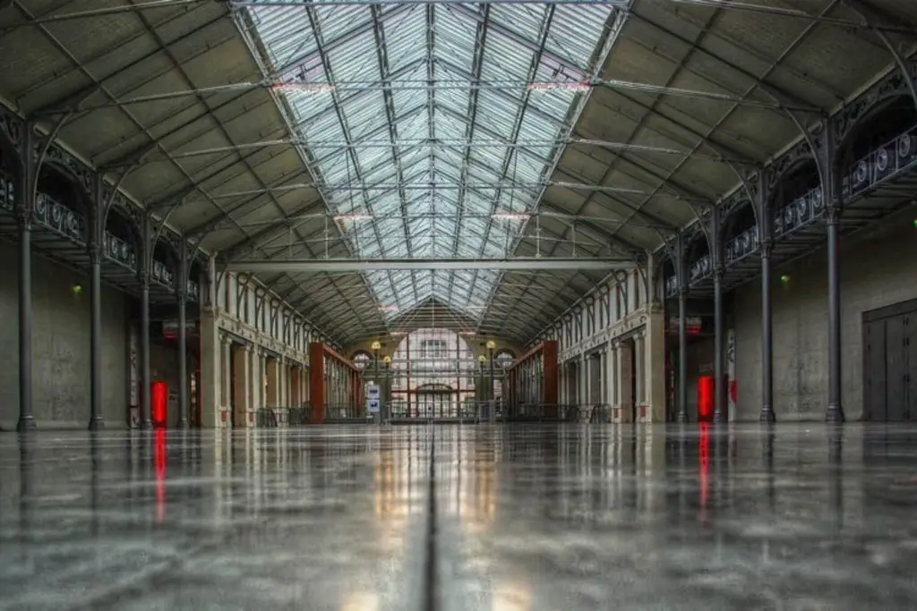 free things to do in paris with kids le centquatre