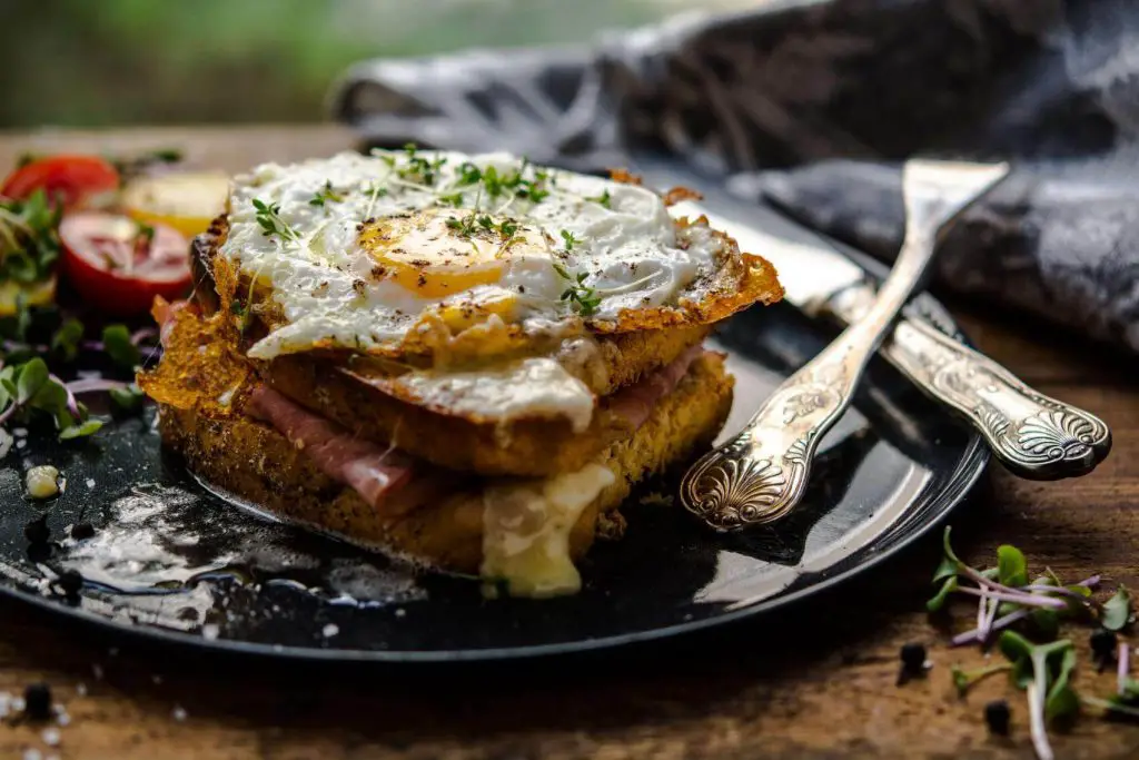 french foods to eat in paris Croque monsieur madame