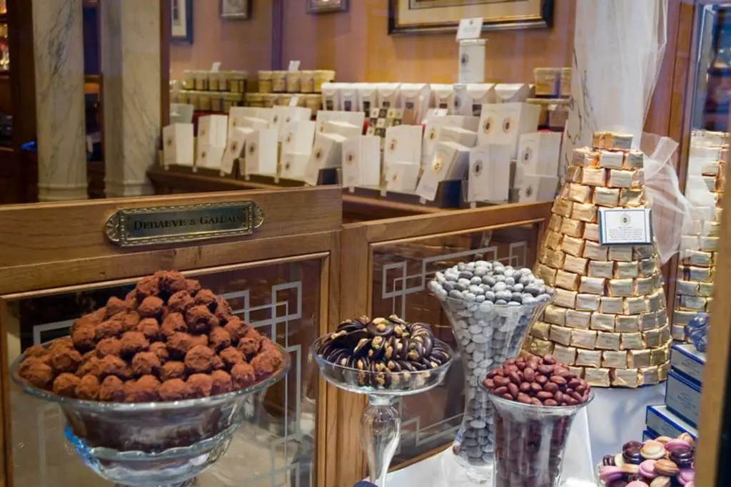 french foods to eat in paris chocolate