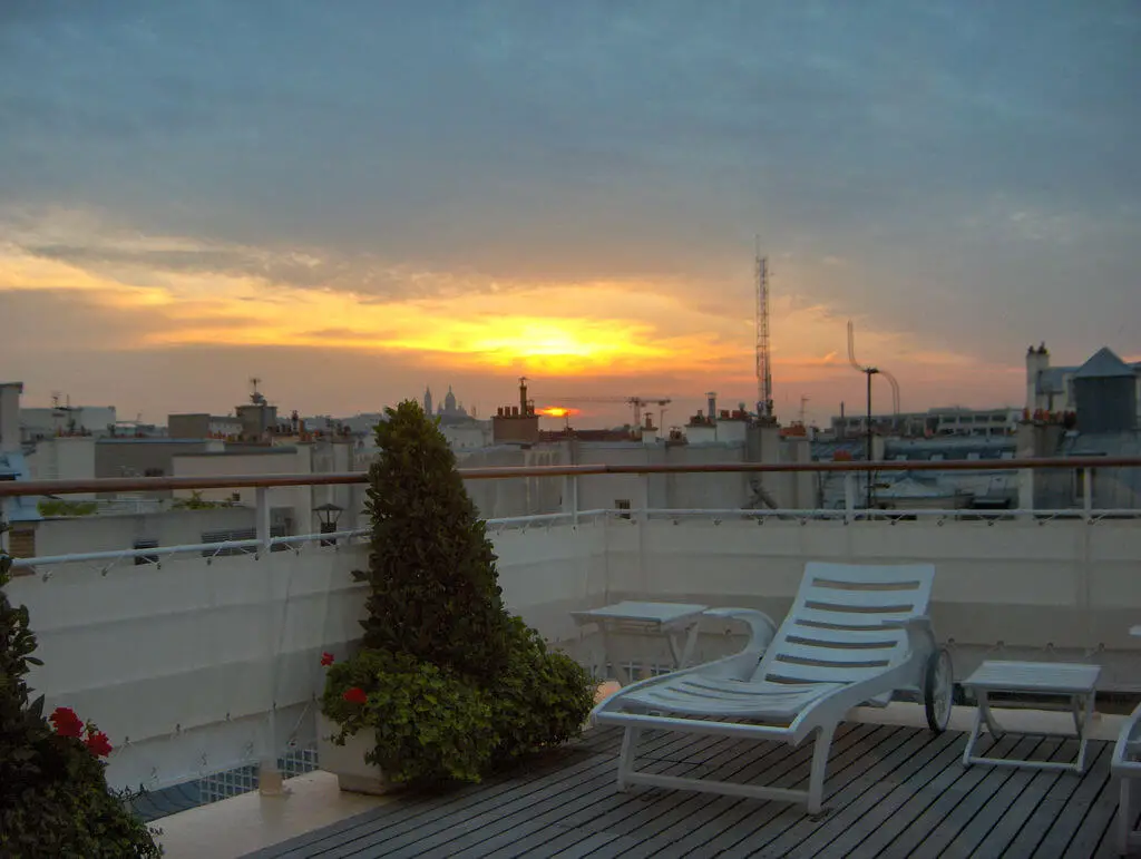 hotels in paris with rooftop pools Le Bristol deck by Esther Dyson on Flickr