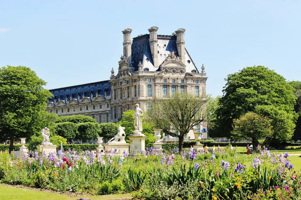 Guide to The arrondissements of paris 1st arr palais royale
