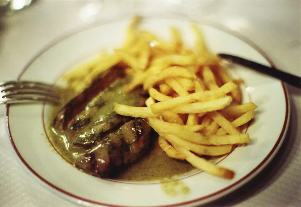 Steak frites in Paris at Le Relais de l’Entrecôte