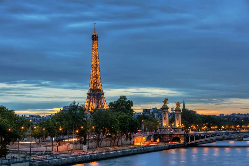 Unique Places in Paris to View and Photograph the Eiffel Tower pont de la concorde by David Harmantas on Flickr
