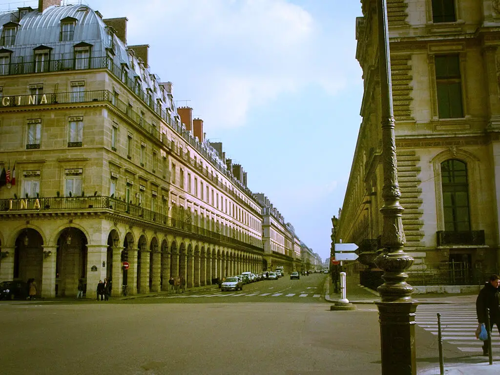 famous historic hotels paris Hotel Regina Louvre by LetoCarvalho on Flickr
