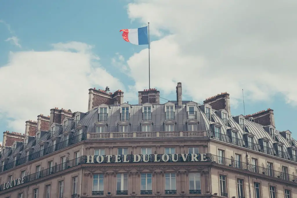 famous historic hotels paris Hotel du Louvre