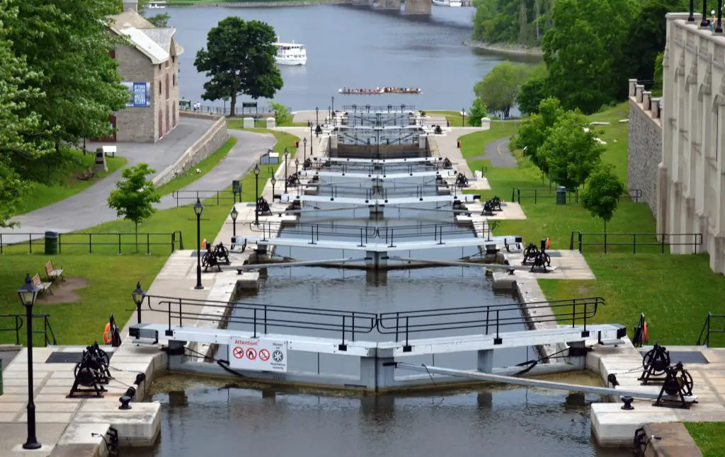 things to do in ottawa Rideau Canal Locks by Nic Redhead on Flickr