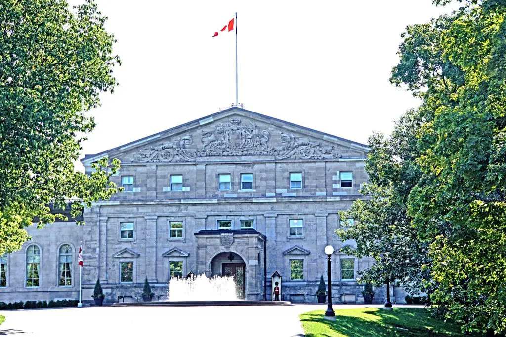 things to do in ottawa Rideau Hall by Dennis Jarvis on Flickr