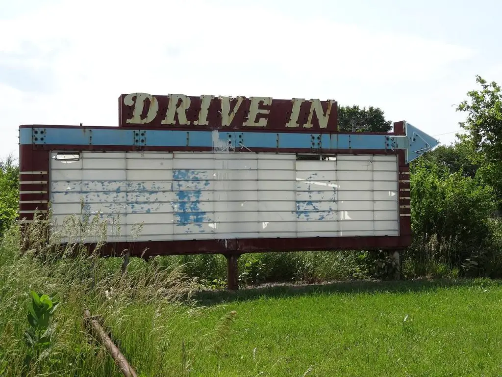 things to do in prince edward county drive in theater sign 3297354 1280