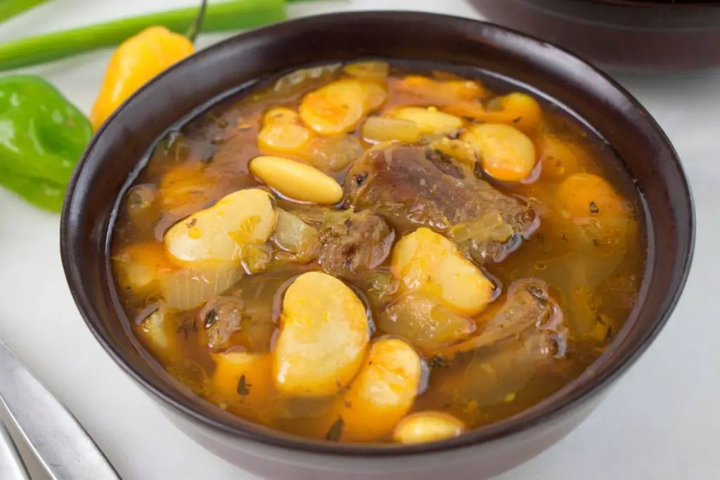 jamaican cuisine oxtail stew