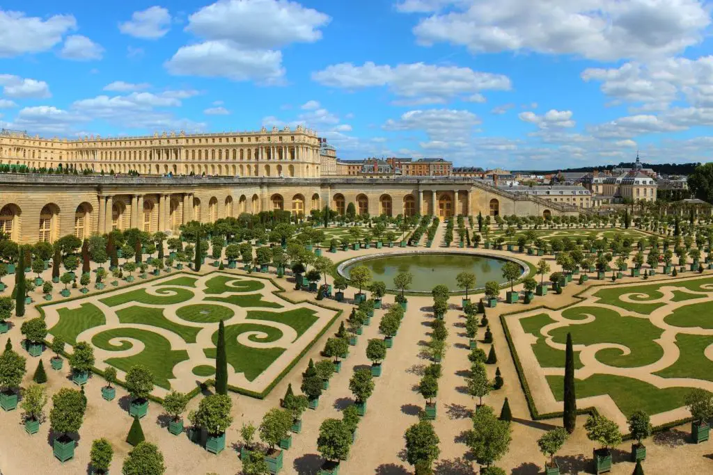 romantic day trip from paris to versailles 3