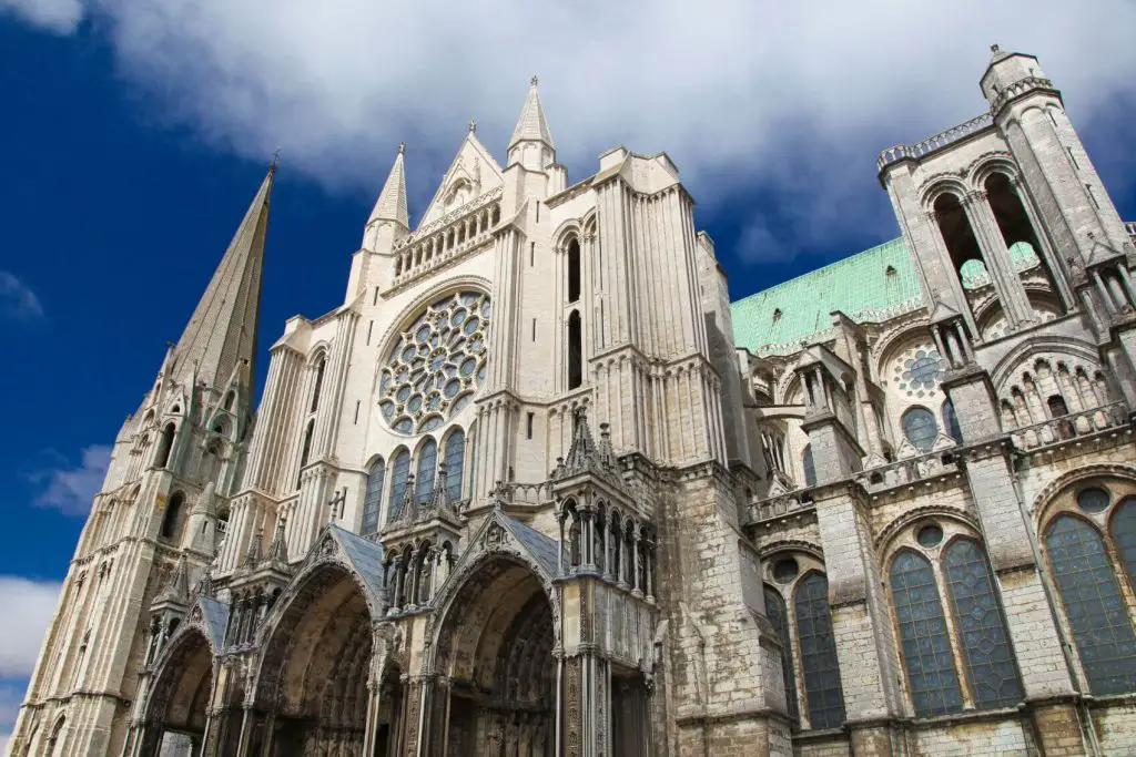 romantic day trips from paris Chartres