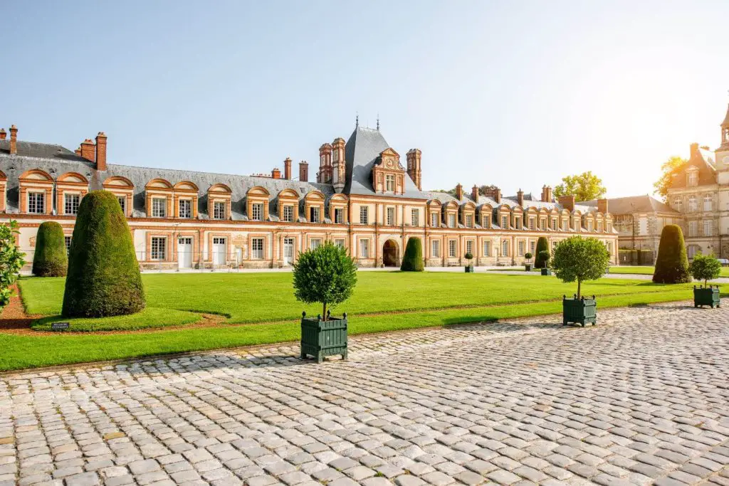 romantic day trips from paris Fontainebleau 2